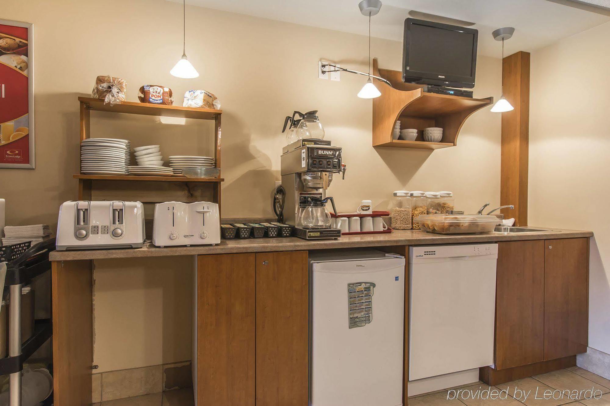 Econo Lodge Cabano Экстерьер фото