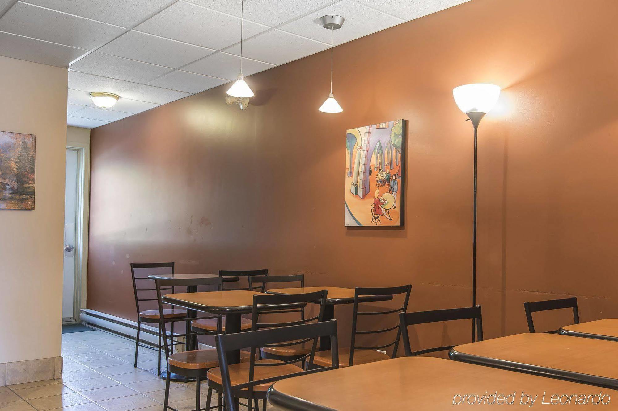 Econo Lodge Cabano Экстерьер фото
