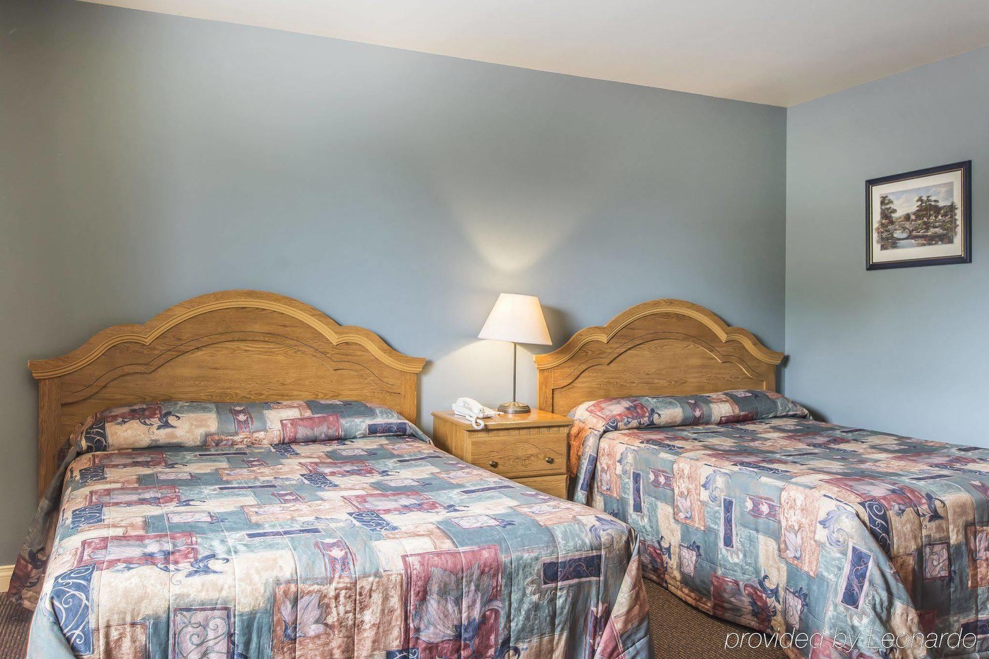 Econo Lodge Cabano Экстерьер фото