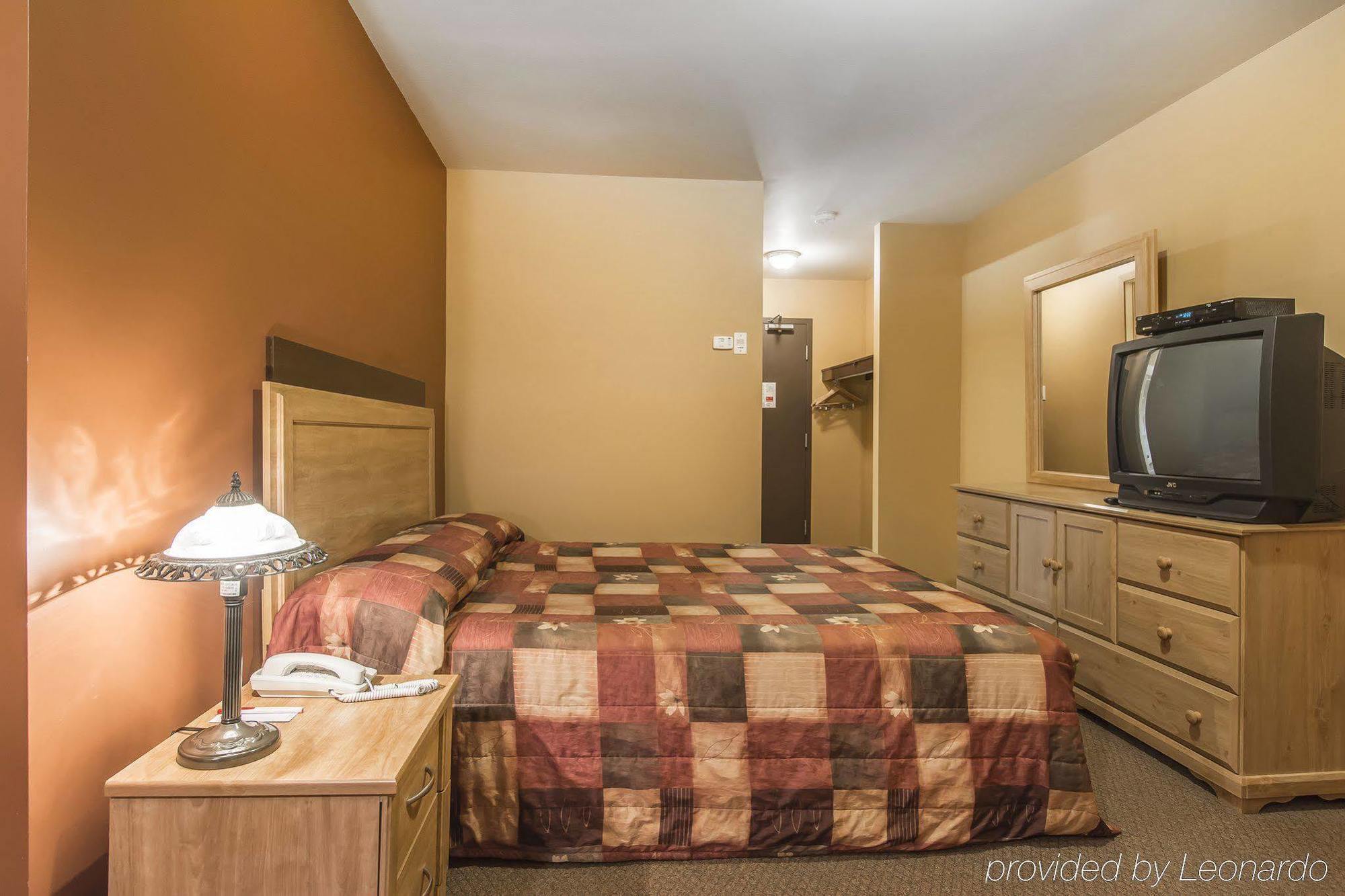 Econo Lodge Cabano Экстерьер фото