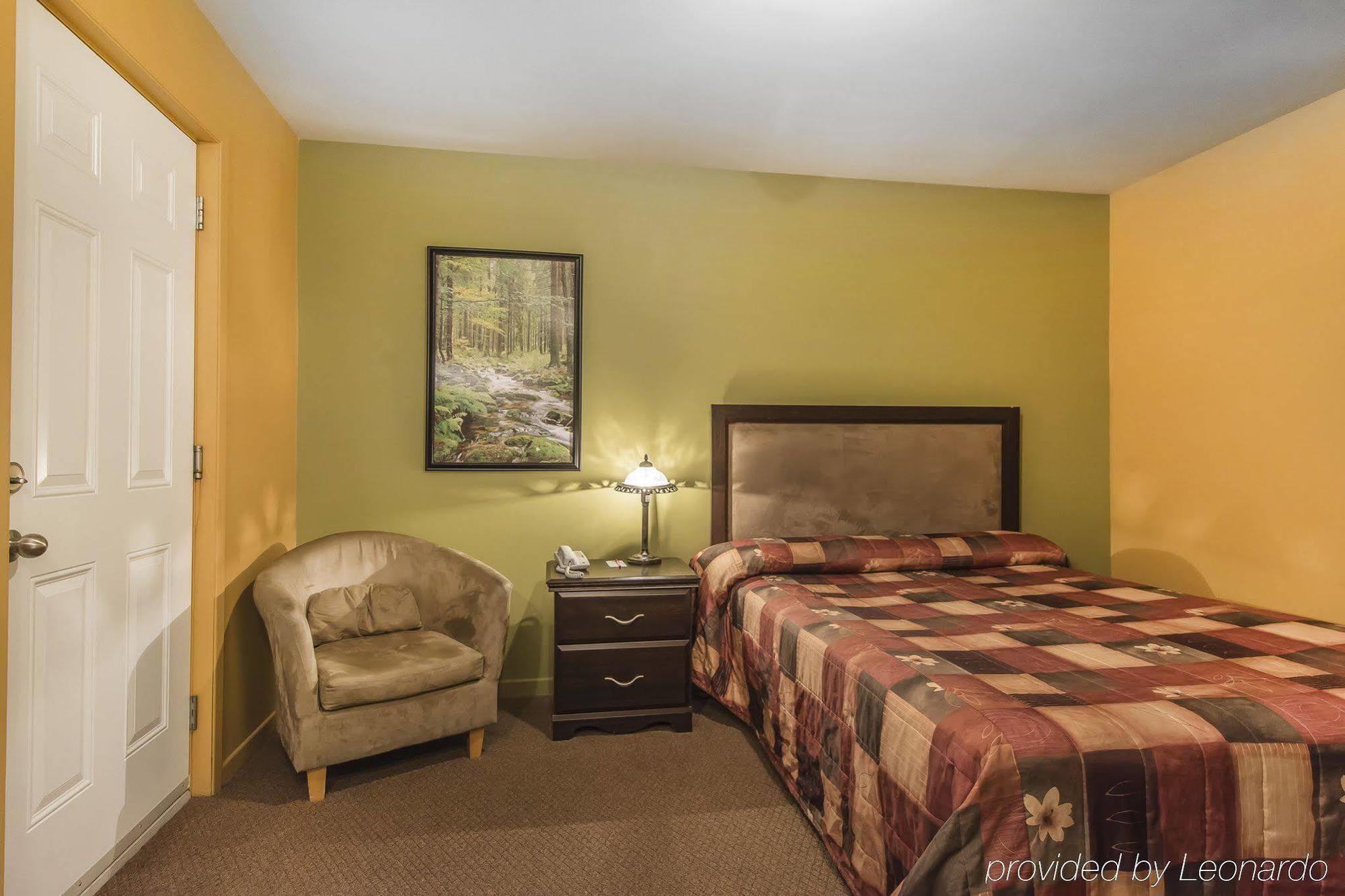 Econo Lodge Cabano Экстерьер фото